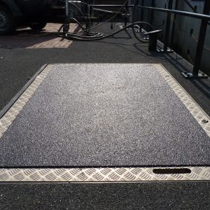 Goodflooring Glasvezel Antislip Vlonderplaat 120 cm lang en 100 cm breed Zwart